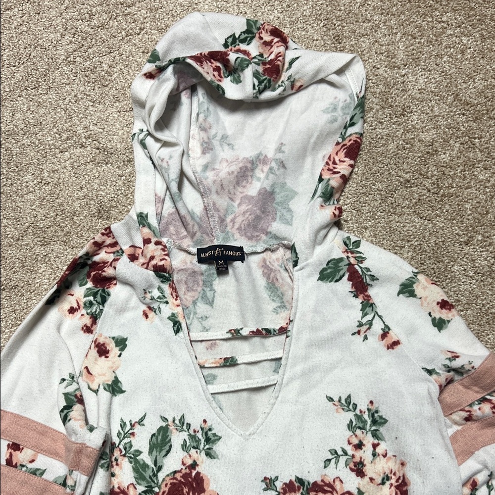 Almost Famous Floral Hoodie in Cream and Pink - Picture 2 of 3